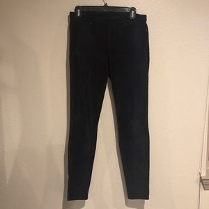 HUE Corduroy Leggins (Black) w/ Back Pockets